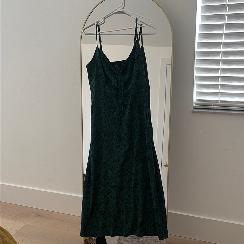Elegant Green Sleeveless Dress